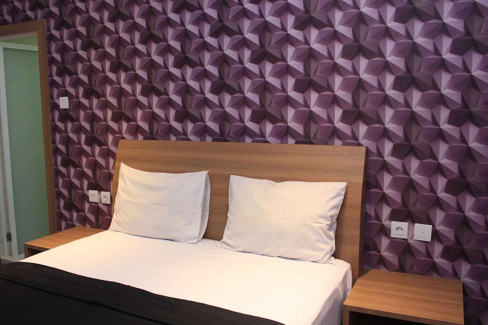 Kama Hotel Медан Экстерьер фото