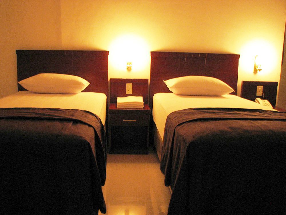 Kama Hotel Медан Экстерьер фото