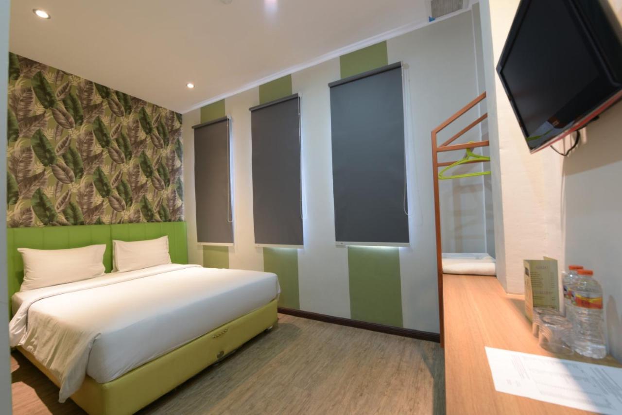 Kama Hotel Медан Экстерьер фото