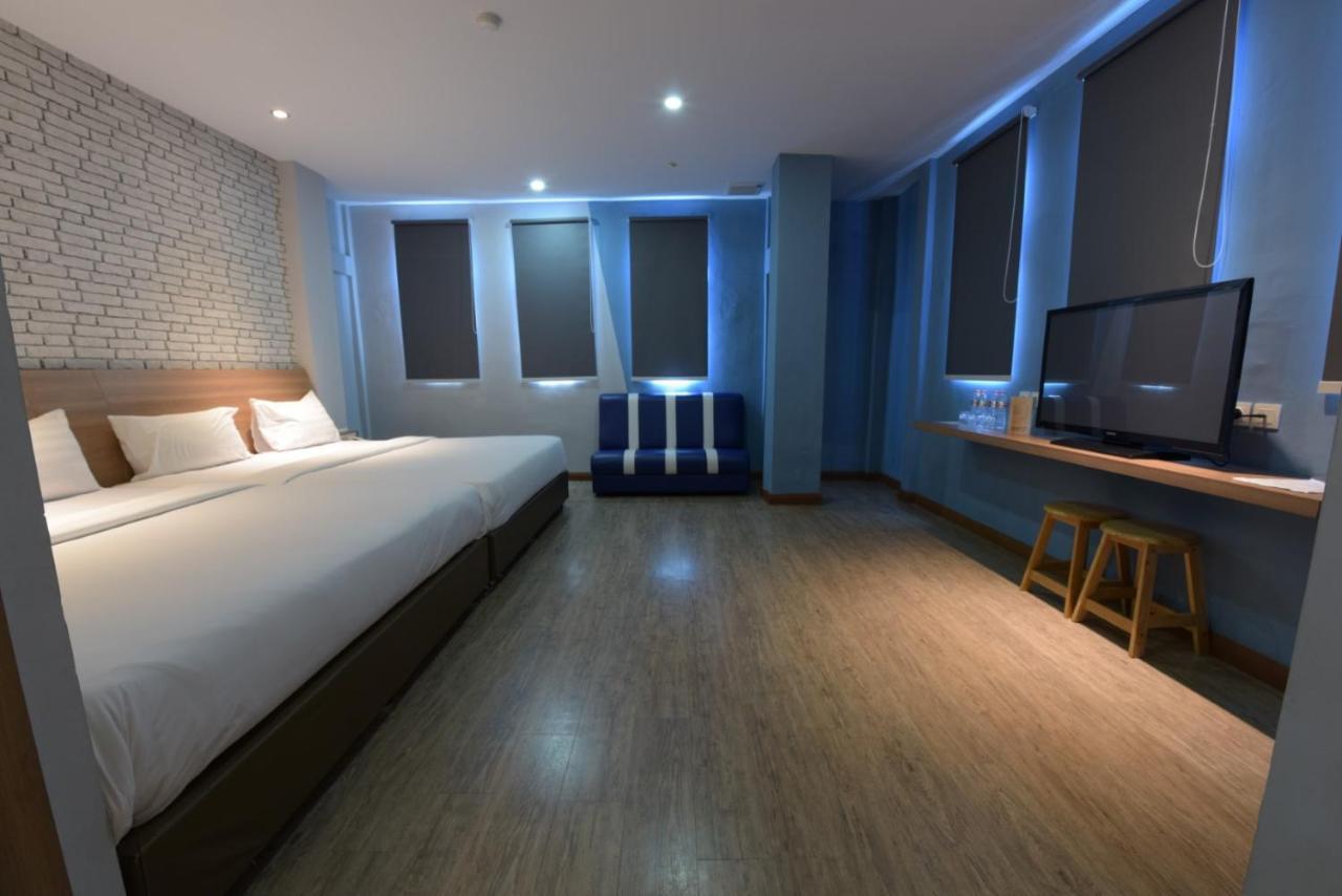 Kama Hotel Медан Экстерьер фото